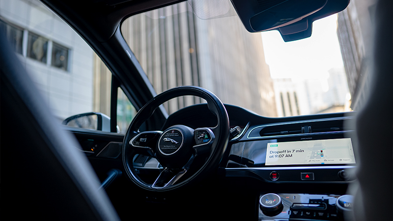 Waymoの自動運転車両内部