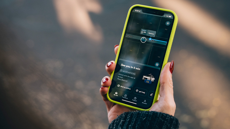 Waymoのロボタクシーを呼び出している画像