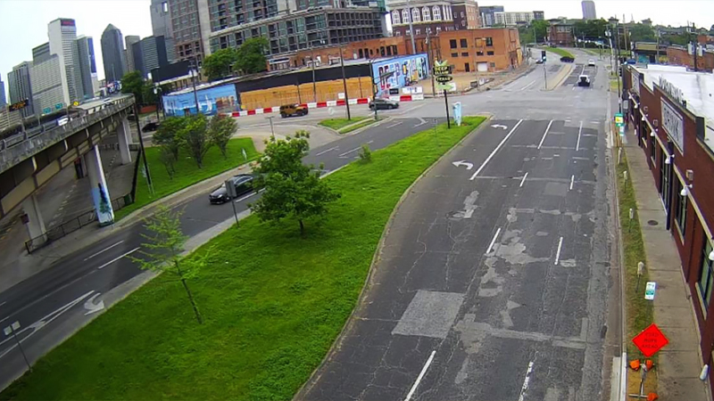 ダラス市庁舎に面した道路