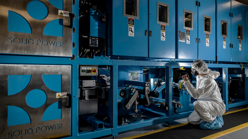 企業「Solid Power」のバッテリー製造工程