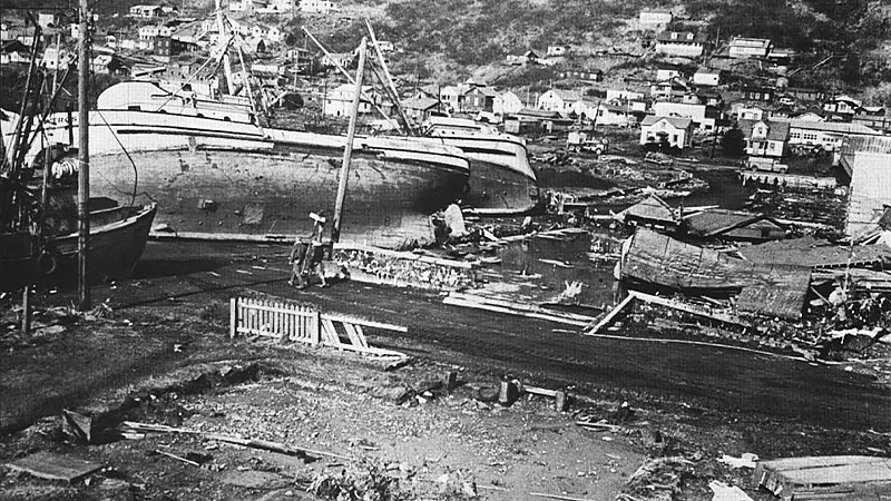 津波被害を受けたアラスカ州コディアックの現場写真