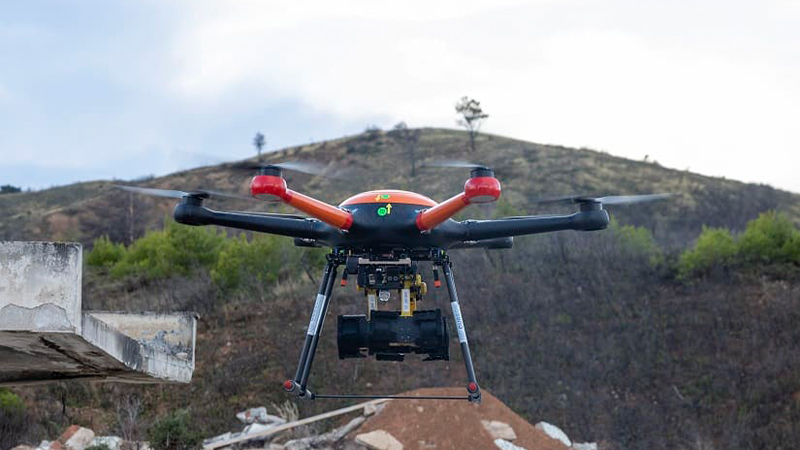 SMURFを運搬しているドローン