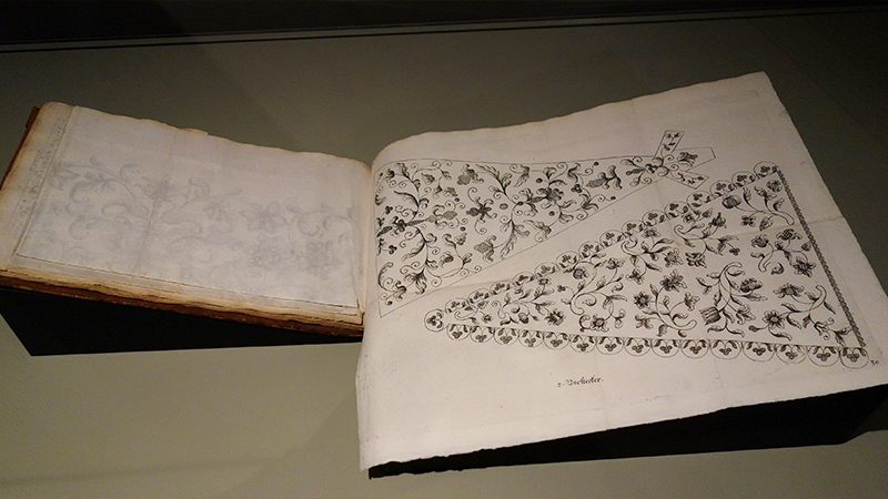 カナダのロイヤル・オンタリオ博物館に収蔵されているボロ紙のパターン集