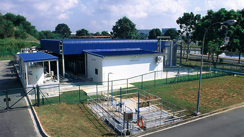 「NEWater」の実証実験プラント